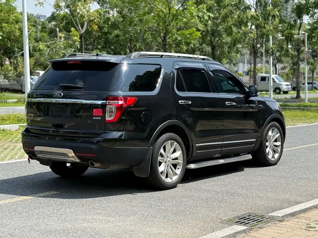 Ford Explorer 2013 — фото 4