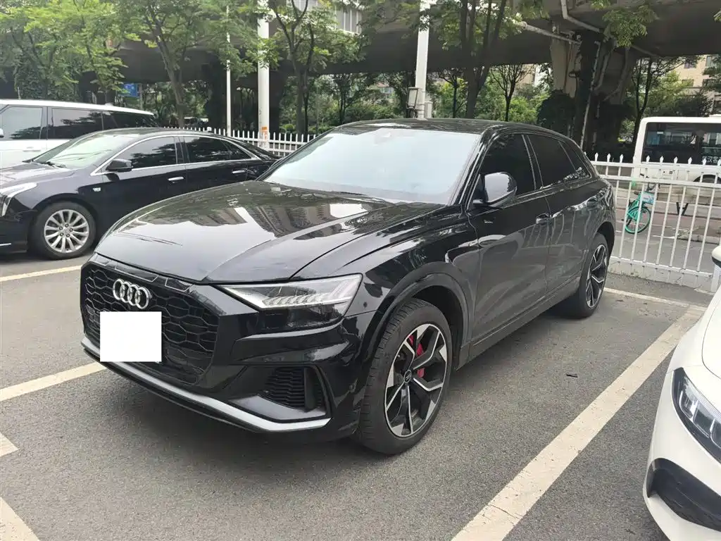 Audi Q8 2023