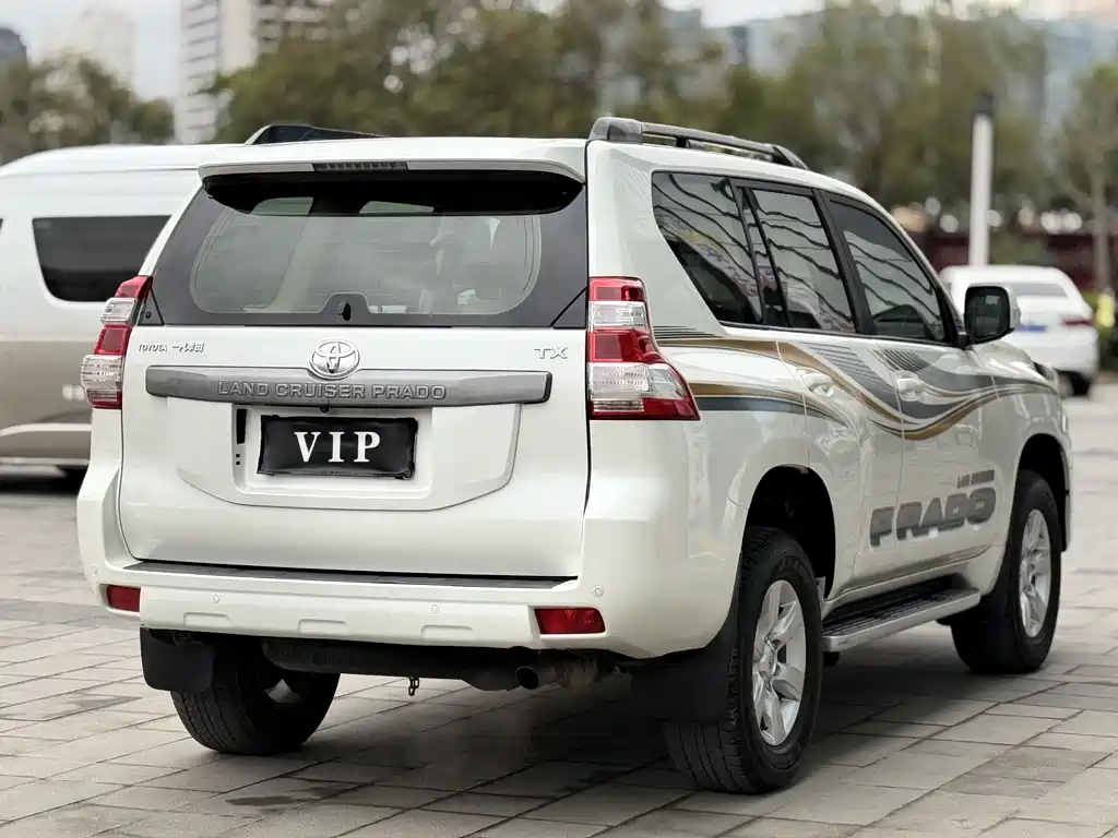 Toyota Prado 2016 — фото 3