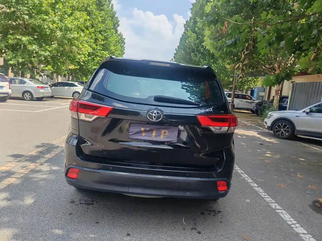 Toyota Highlander 2018 — фото 14