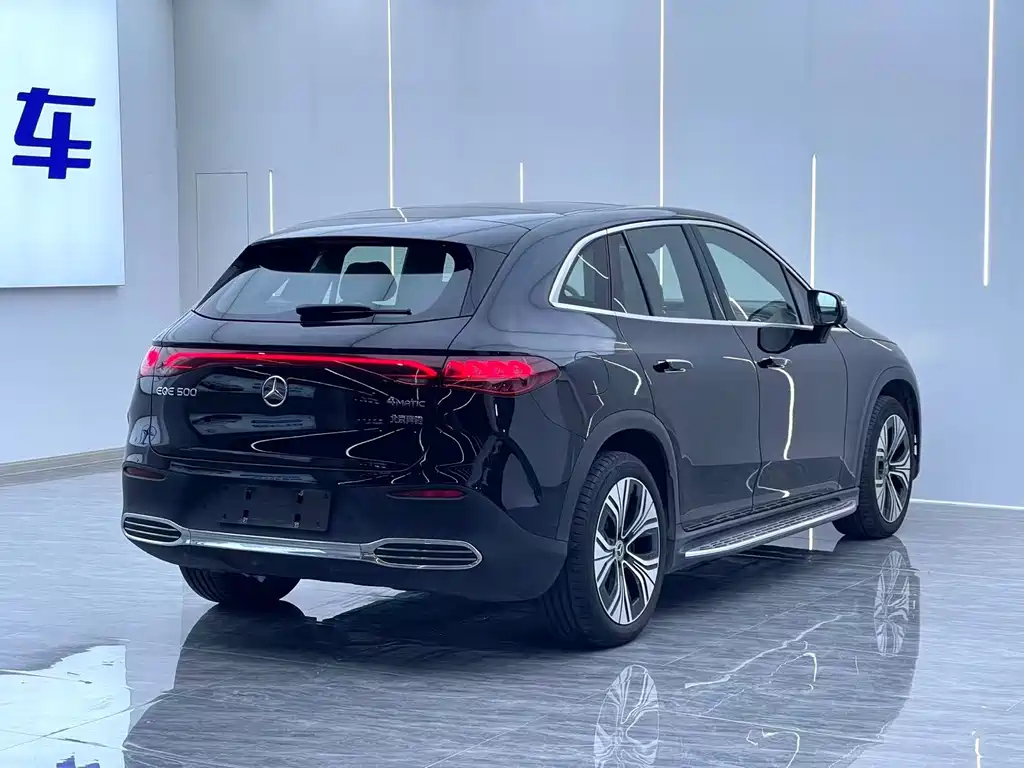Mercedes-Benz EQE SUV 2024 — фото 13