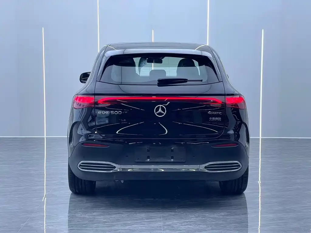 Mercedes-Benz EQE SUV 2024 — фото 14