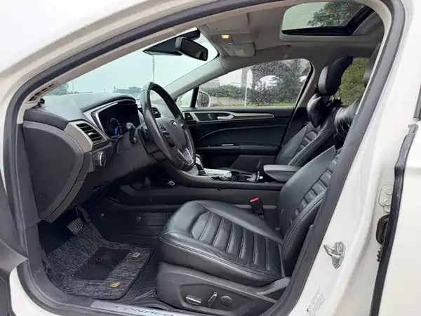 Ford Mondeo 2014