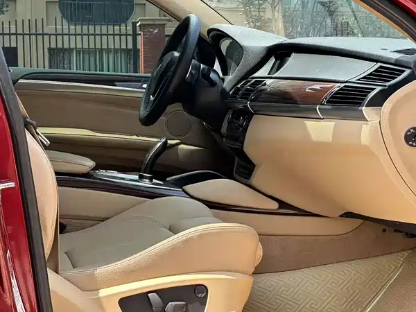 BMW X6 2011