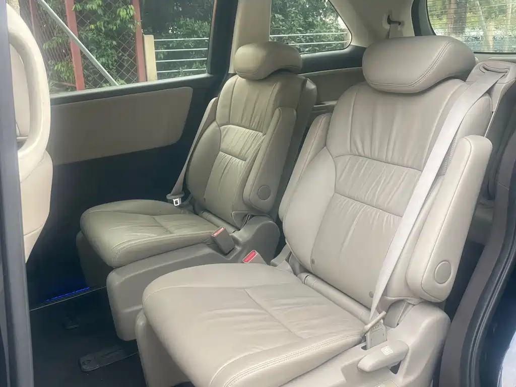 Honda Odyssey 2016 — фото 10