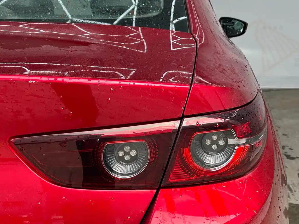 Mazda 3 Axela 2020 — фото 15