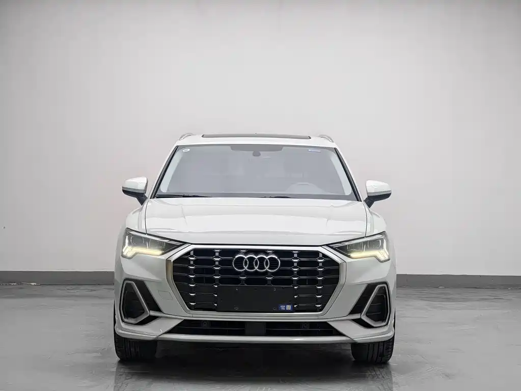 Audi Q3 2023 — фото 2