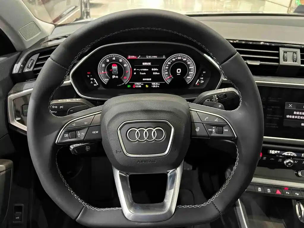 Audi Q3 2022 — фото 3