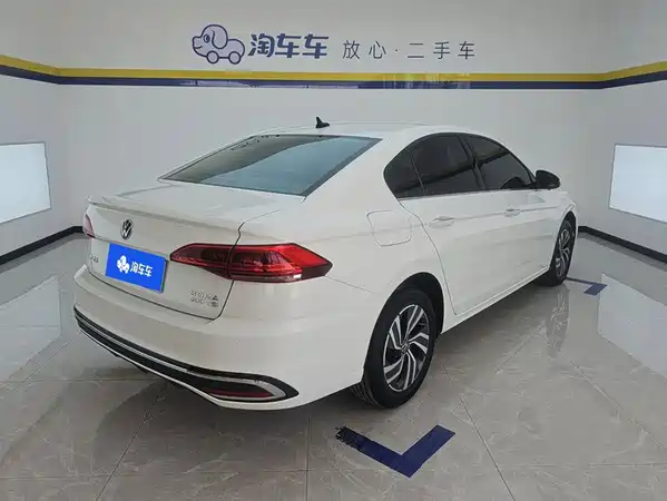 Volkswagen Bora 2023