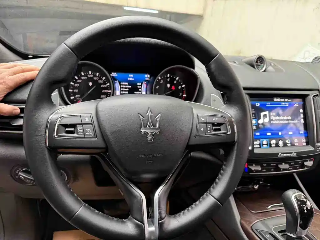Maserati Levante 2017 — фото 7