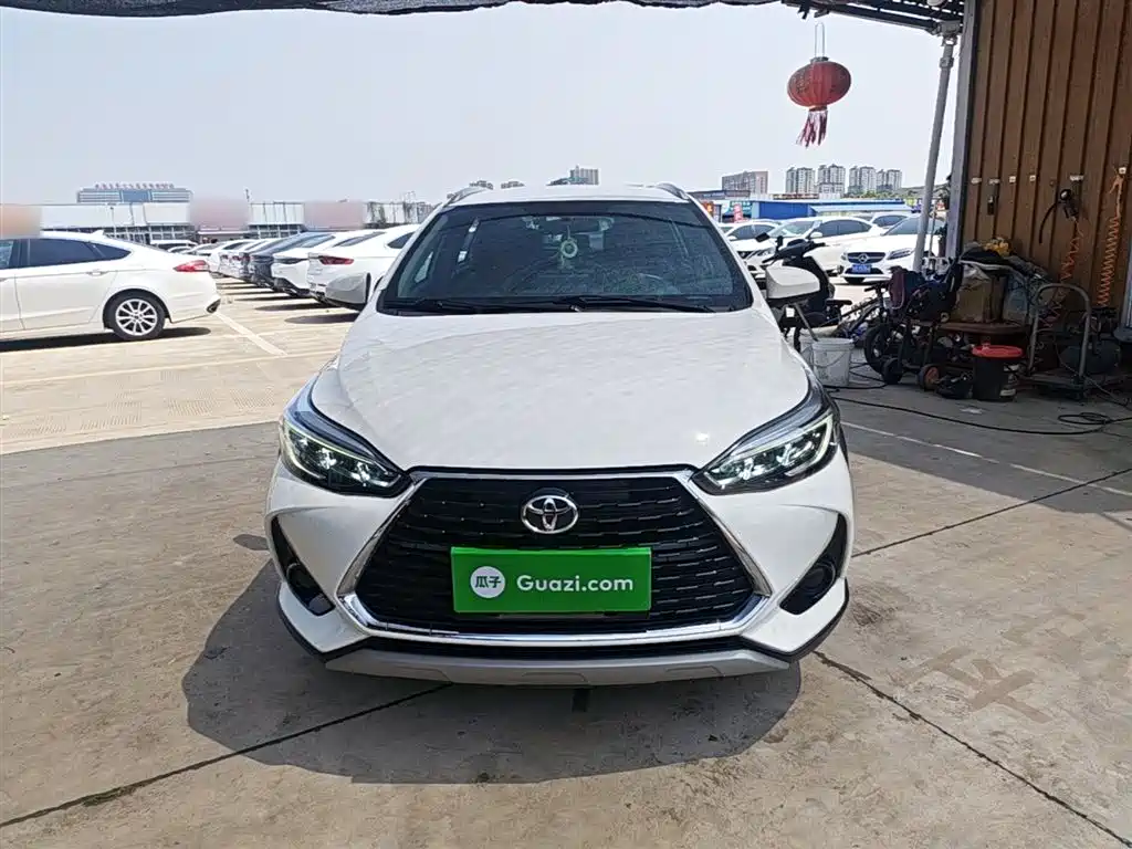 Toyota Yaris L 2021 — фото 3