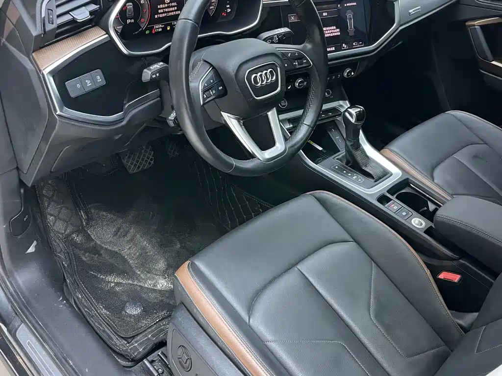 Audi Q3 2022 — фото 11