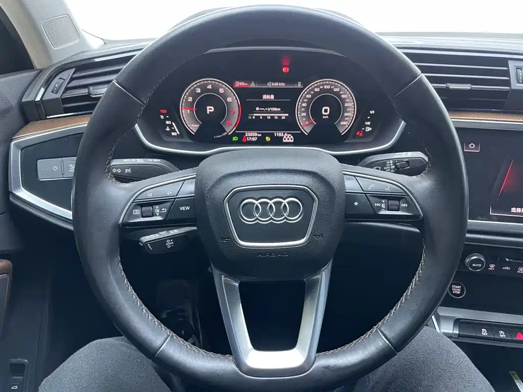 Audi Q3 2022 — фото 9