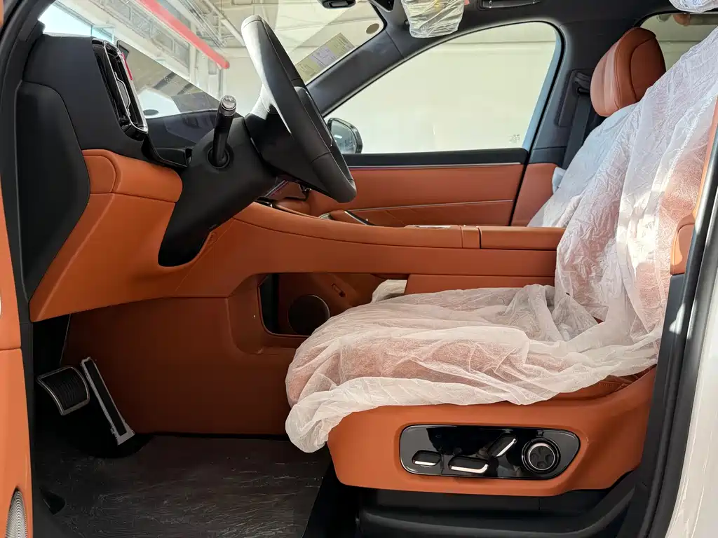 AITO M8 2026 — фото 10