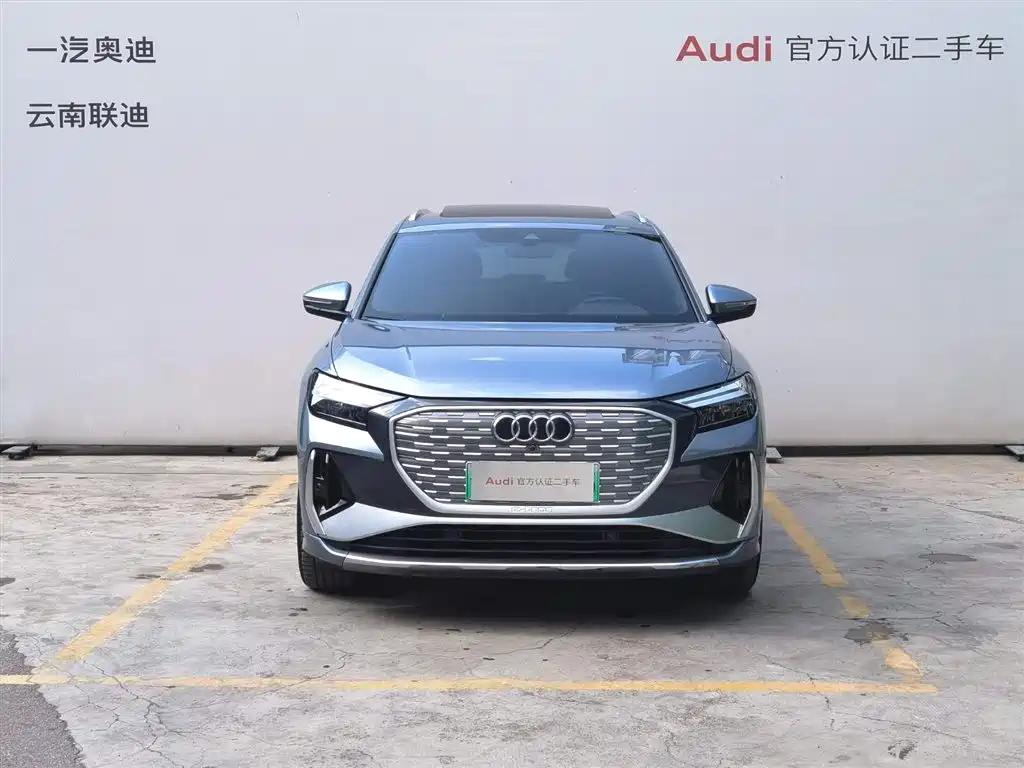 Audi Q4 e-tron 2023 — фото 3