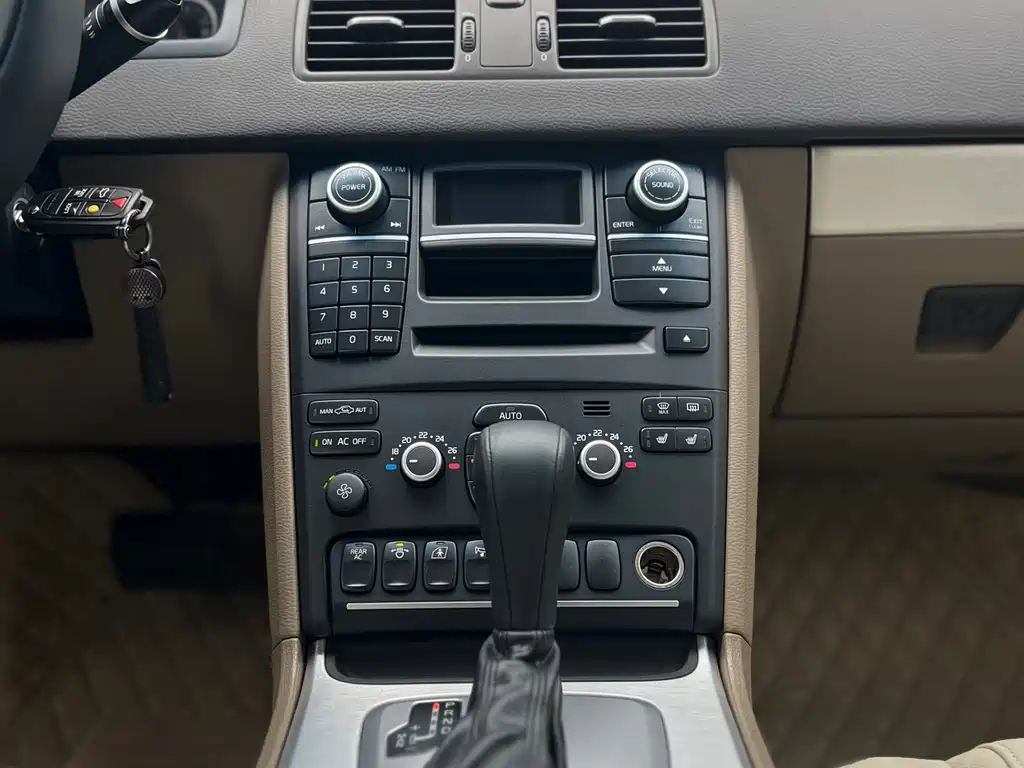 Volvo XC Classic 2016 — фото 18