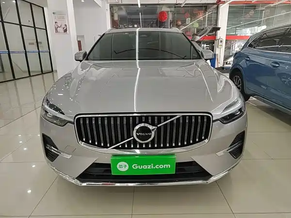 Volvo XC60 2022