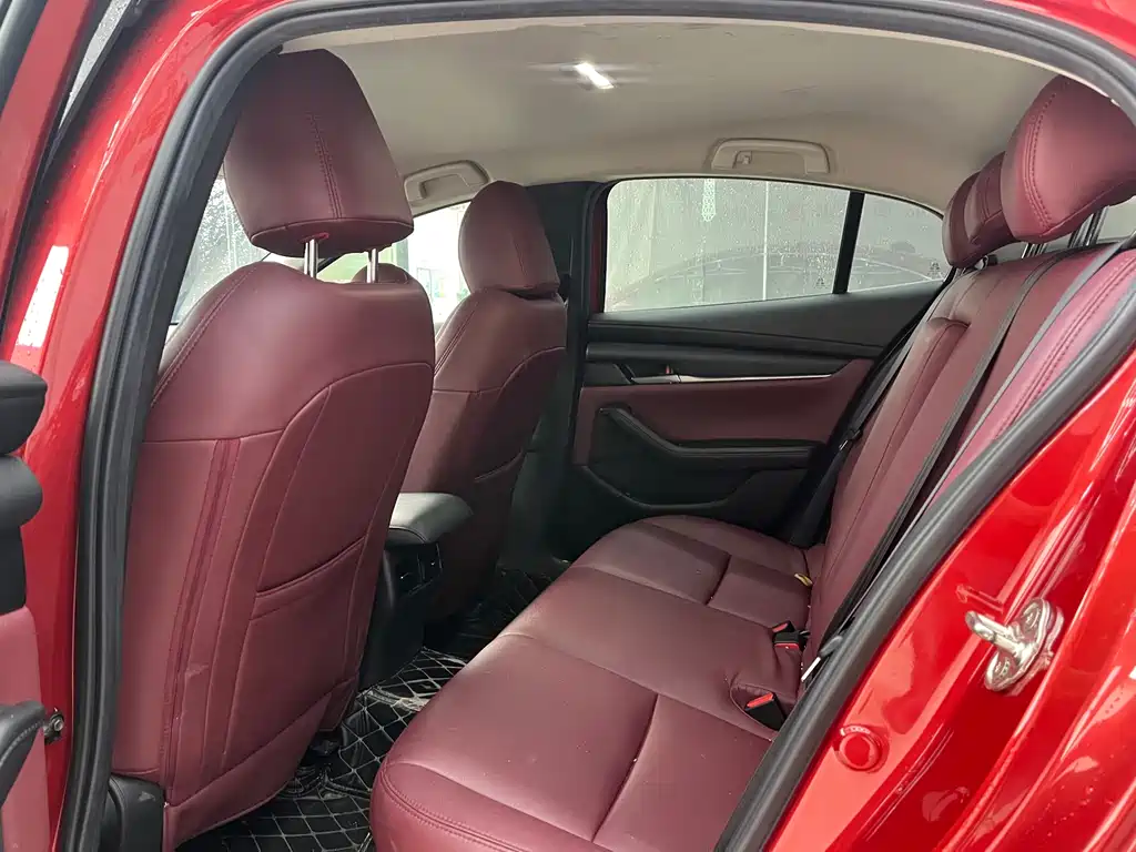 Mazda 3 Axela 2022