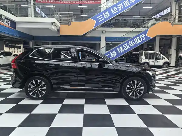 Volvo XC60 2023