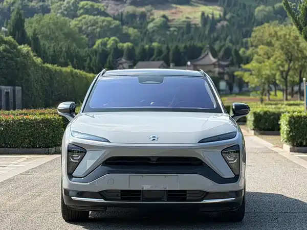 NIO ES6 2020