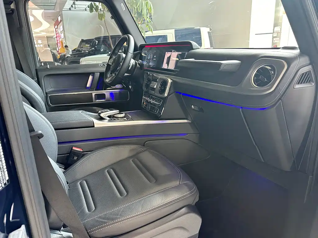 Mercedes-Benz G-Class 2023 — фото 19