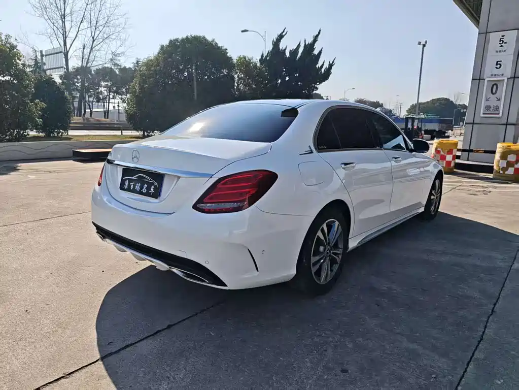 Mercedes-Benz C-Class 2018 — фото 11