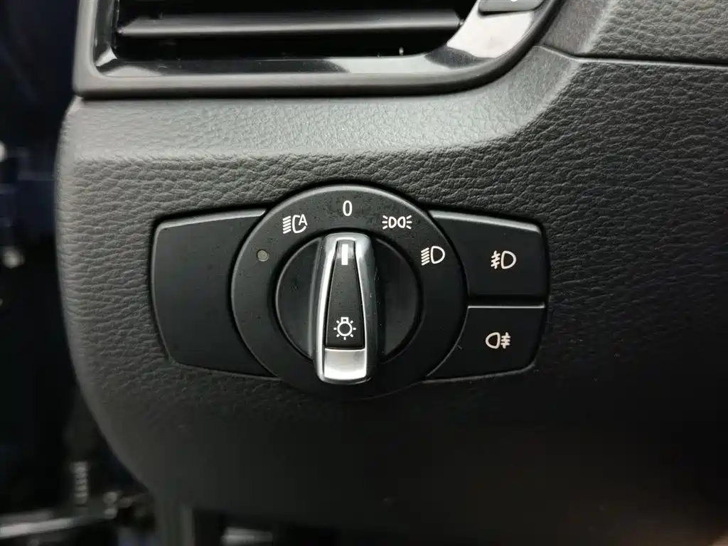 BMW X1 2013 — фото 21