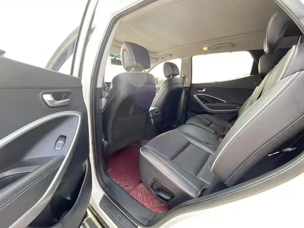 Hyundai Santa Fe 2018 — фото 6