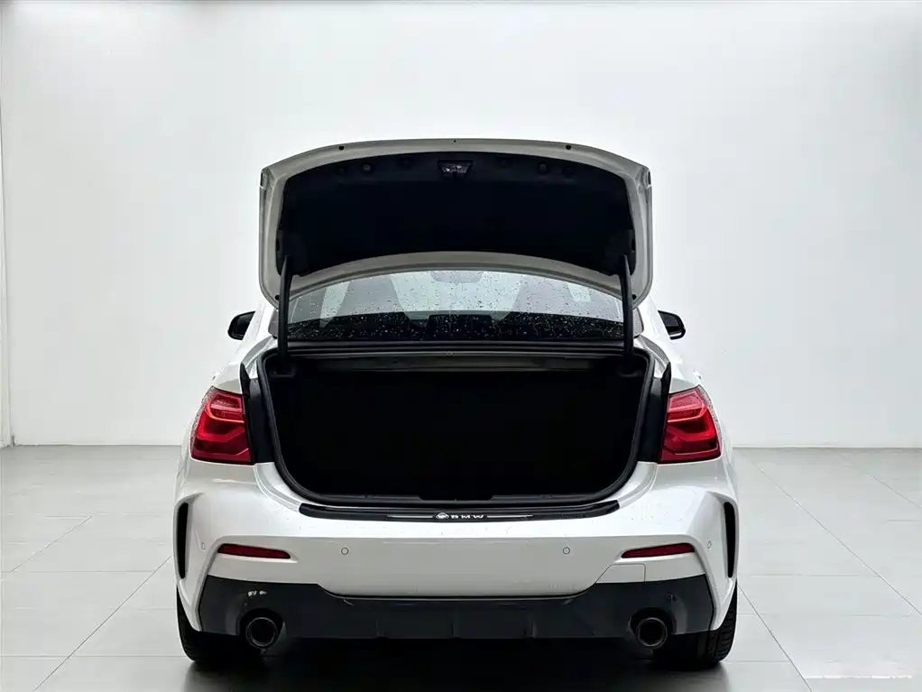 BMW 1 Series 2021