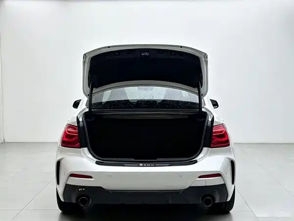BMW 1 Series 2021