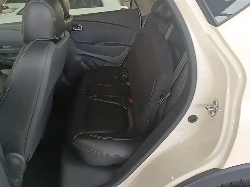 Renault Captur 2019 — фото 17