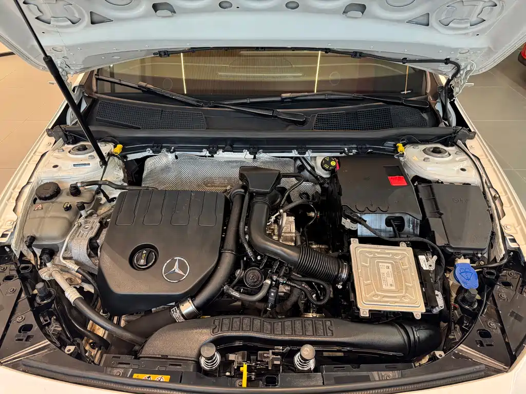 Mercedes-Benz A-Class 2019 — фото 13