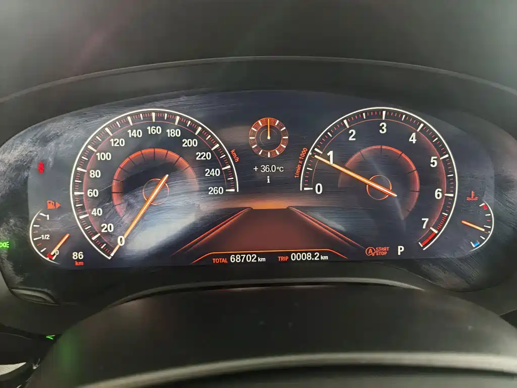 BMW 5 Series 2019 — фото 13