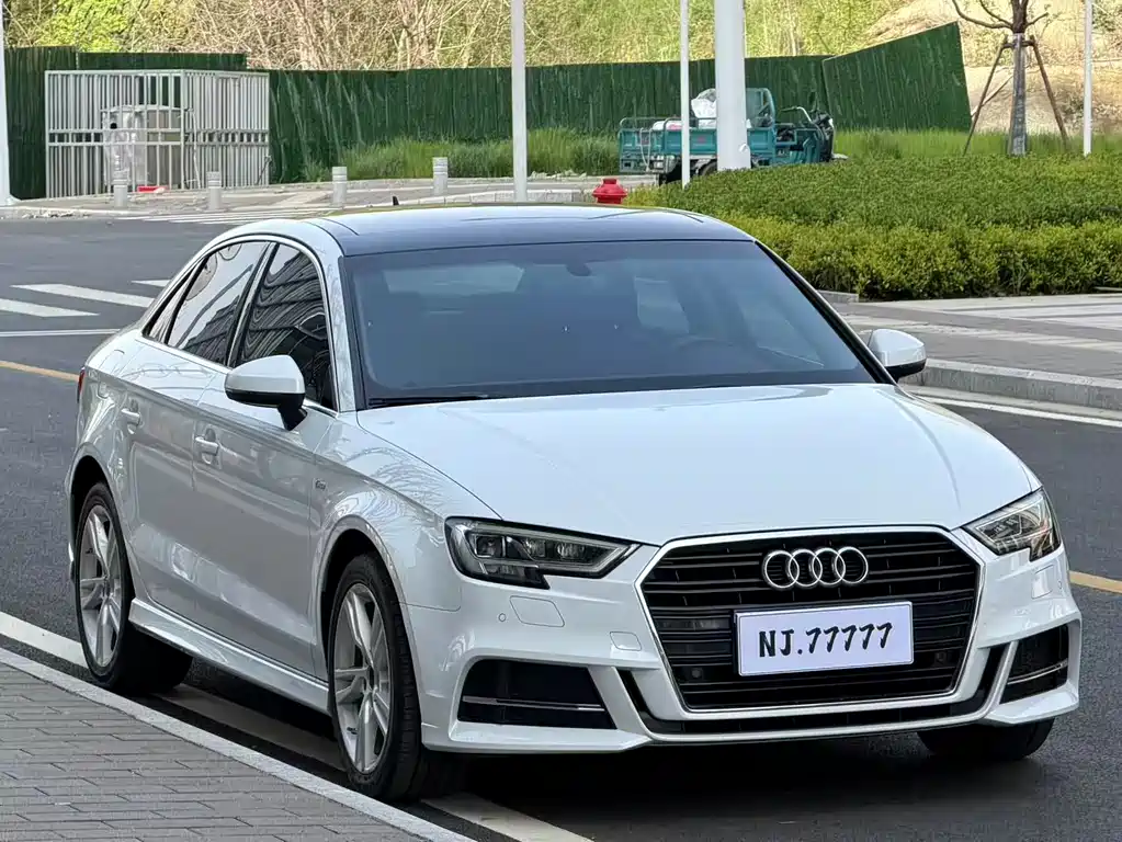 Audi A3 2019 — фото 3