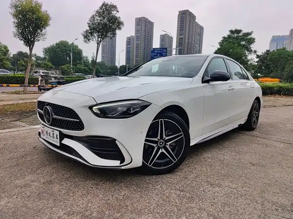 Mercedes-Benz C-Class 2024