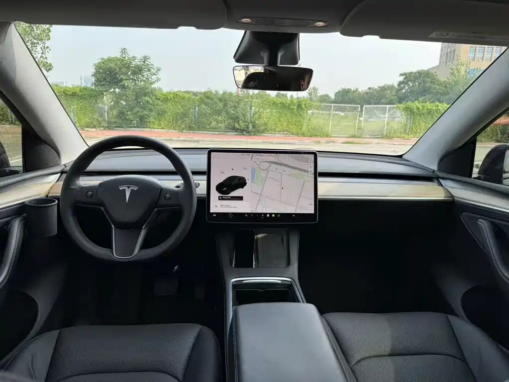 Tesla Model Y 2021 — фото 19