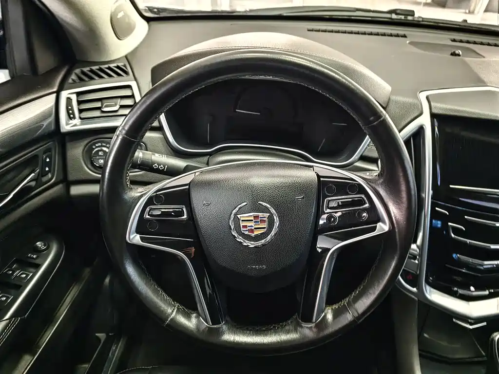 Cadillac SRX 2014 — фото 11