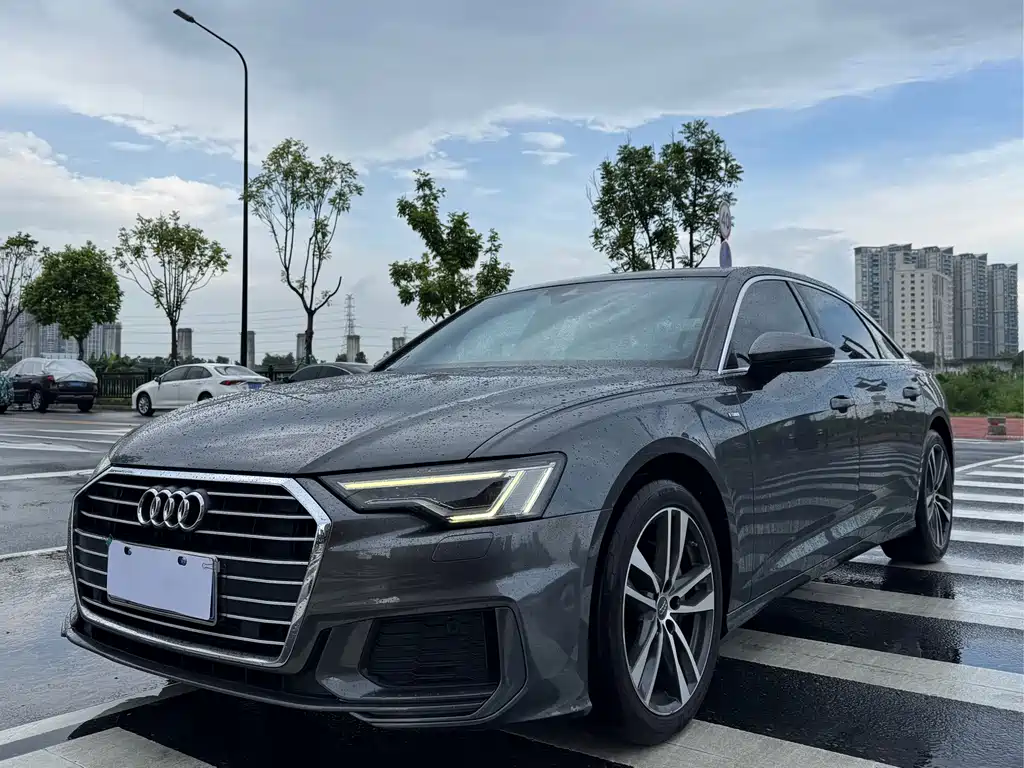 Audi A6L 2021 — фото 1