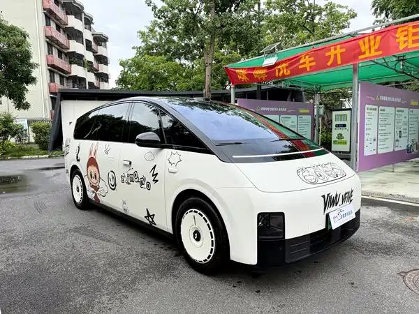 Li Auto MEGA 2025