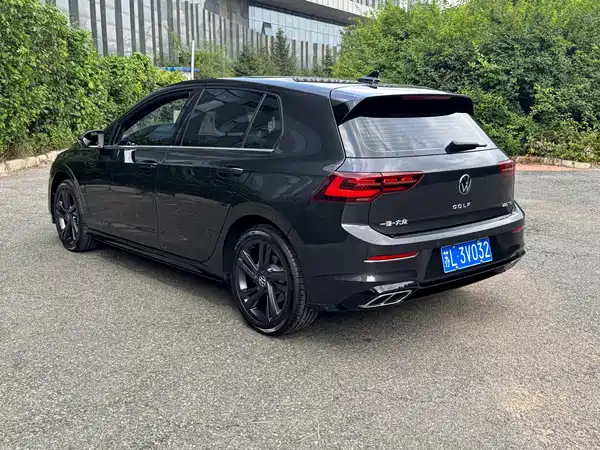 Volkswagen Golf 2022