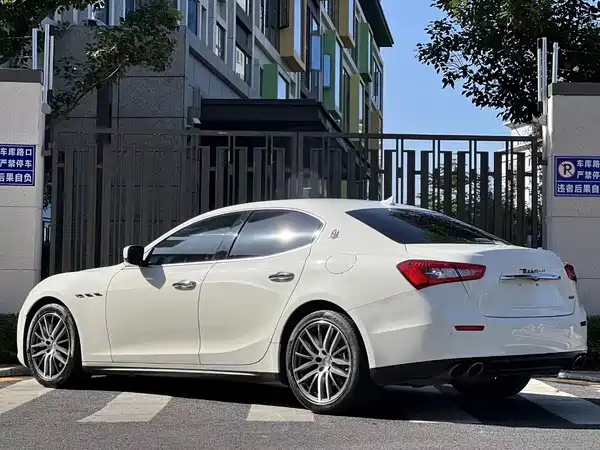 Maserati Ghibli 2016