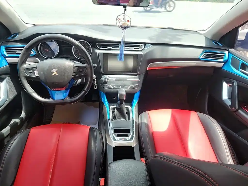 Peugeot 408 2017 — фото 10