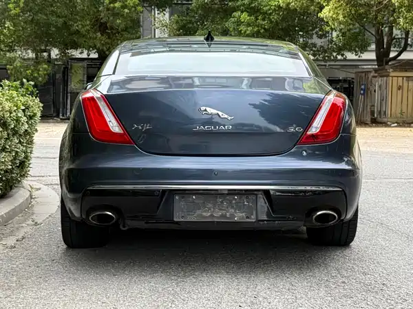Jaguar XJ 2017