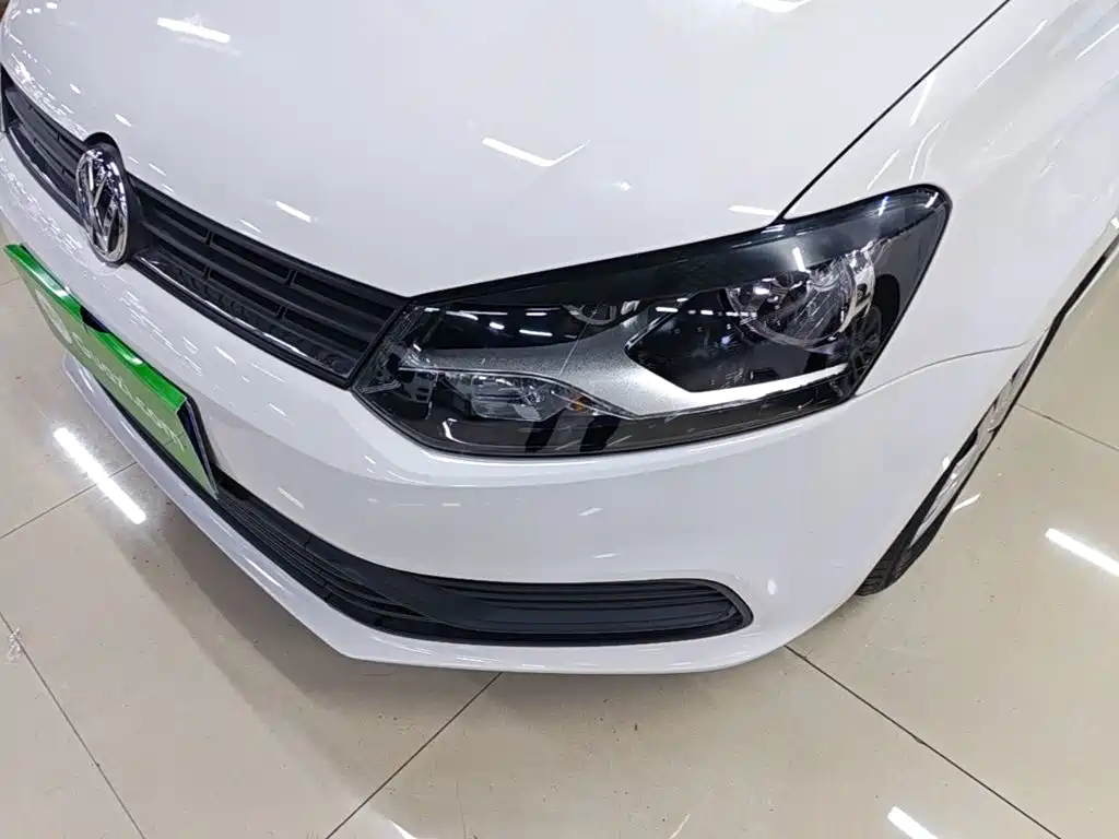 Volkswagen Polo 2018 — фото 24