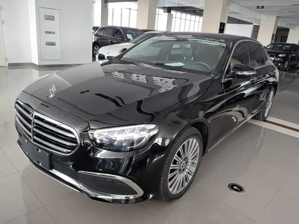 Mercedes-Benz E-Class 2022