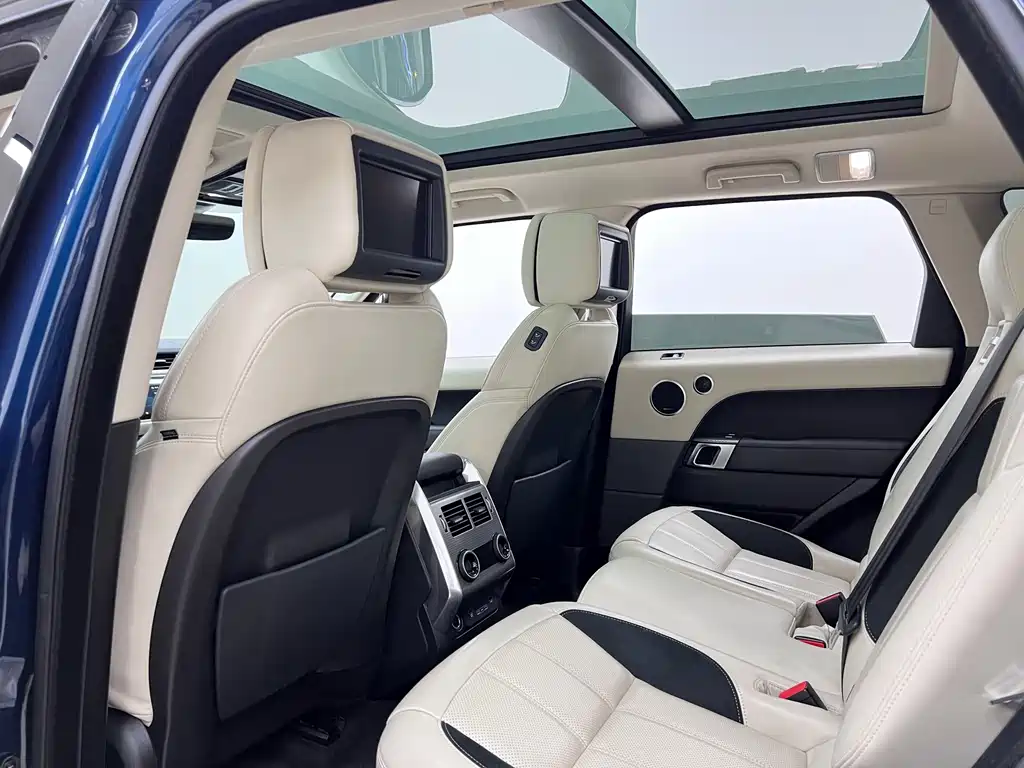 Land Rover Range Rover Sport 2022 — фото 15