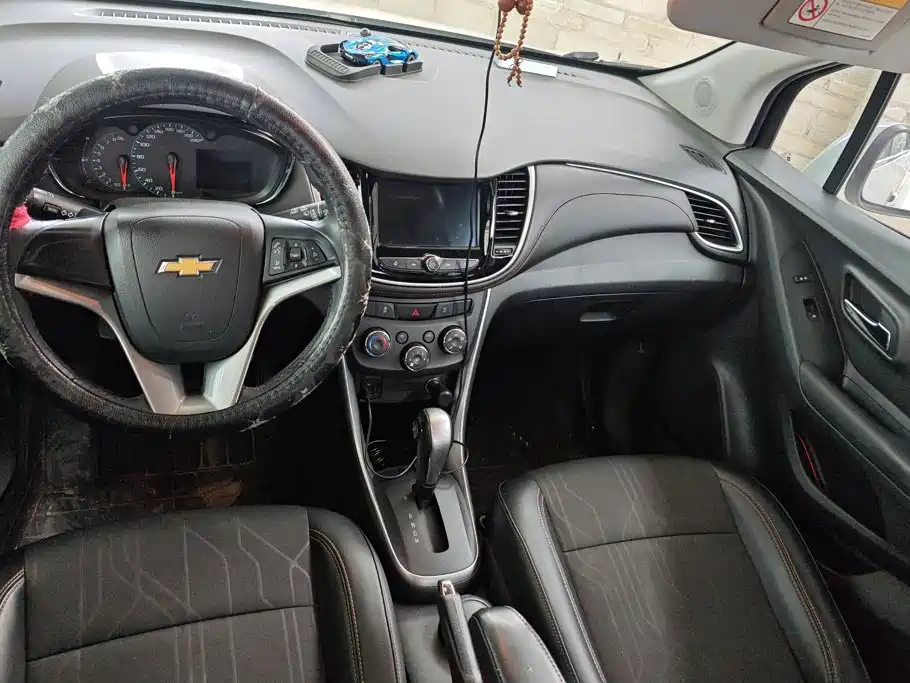 Chevrolet Trax 2017 — фото 12