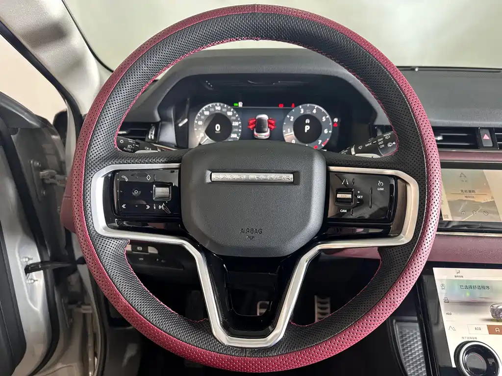 Land Rover Evoque 2023 — фото 10