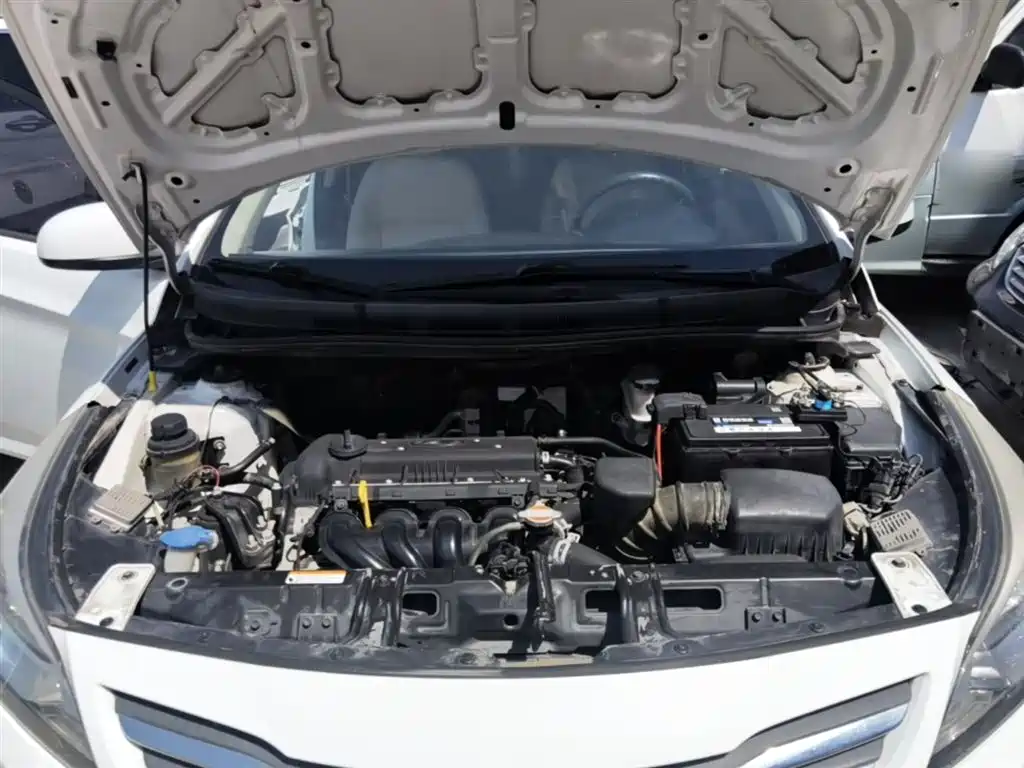 Hyundai Verna 2016 — фото 20