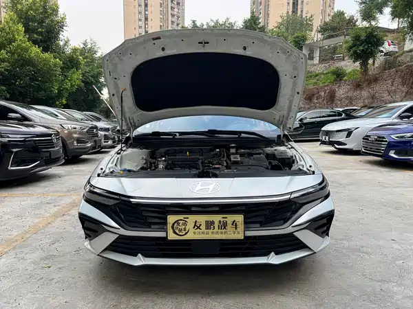 Hyundai Elantra 2024